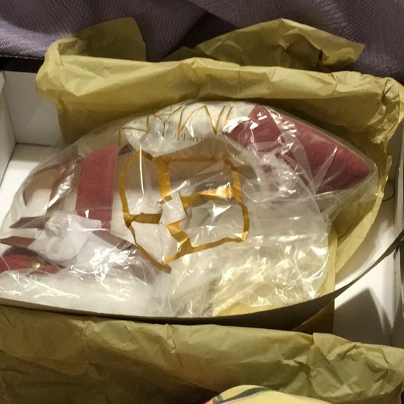 IMAN, NWT, MARSALA RED 3” Heels.Size 8W, see pics. Never worn or out of the box. - Picture 8 of 13